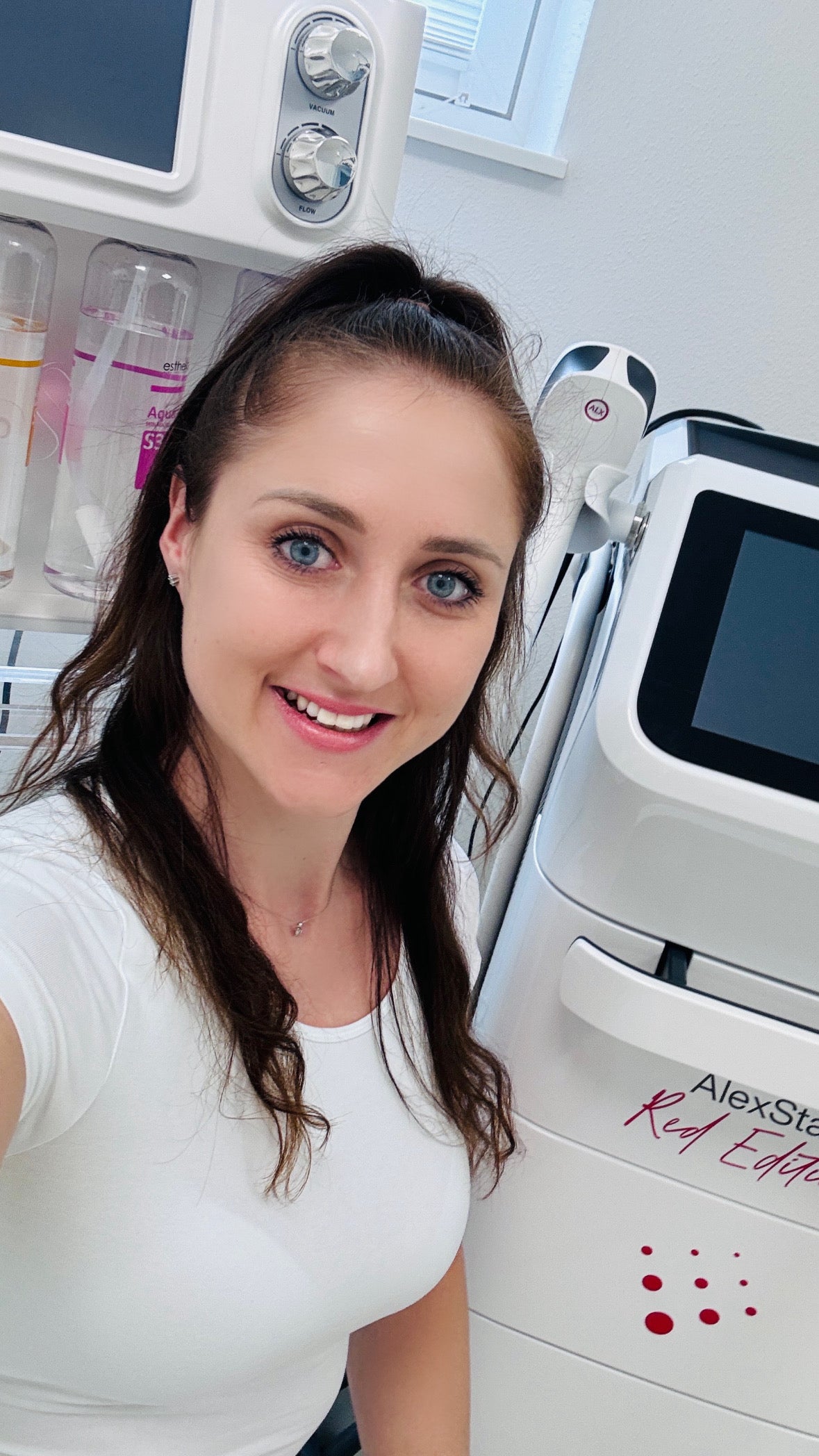 Julia vom JU’KISS Beautystudio in Zell an der Pram