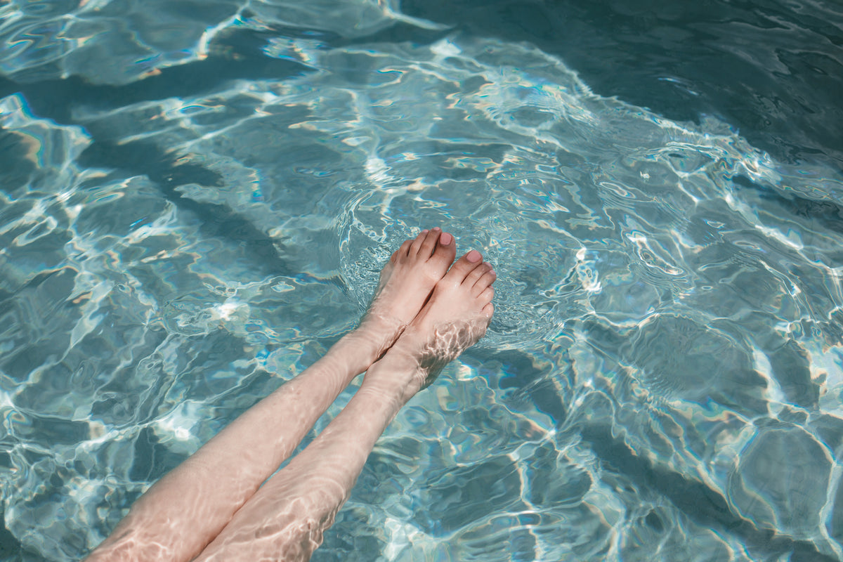 Glatte Beine nach einer Waxing-Behandlung